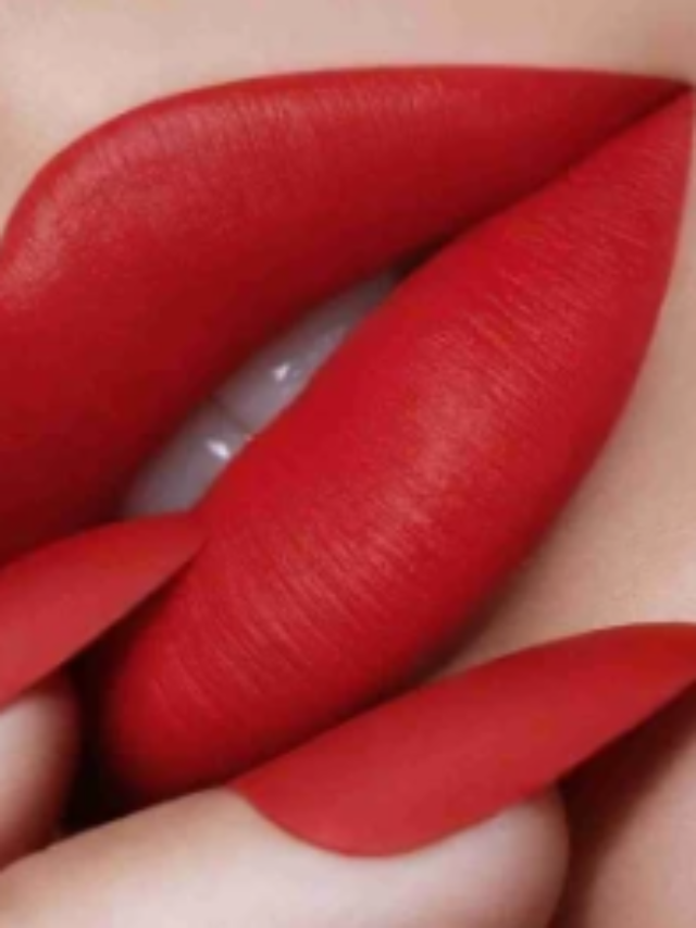 Summer Lipstick : गर्मी के मौसम में क्यूट और एक्ट्रेक्टिव दिखने के लिए ट्राई करें ये लिपस्टिक