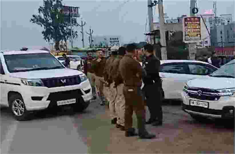 Kaithal: Beautician attacked with weapons in broad daylight, narrowly abducted, CCTV footage caught the scam