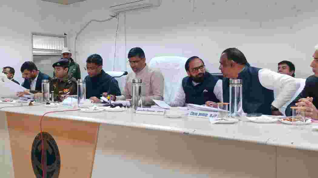 Education Minister got angry on the complaint of immoral activities in the hotel and said- You will know only when prostitution takes place in front of your house