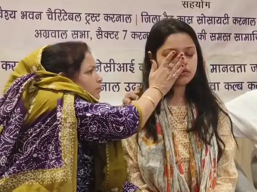 🕊️ "हमें नफरत नहीं, इंसाफ चाहिए" – लेफ्टिनेंट विनय नरवाल की पत्नी हिमांशी की पुकार