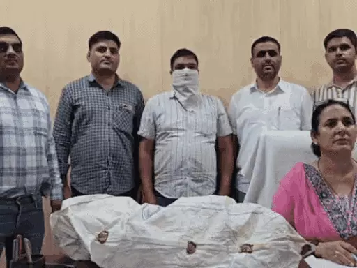 सोनीपत: दो FIR के निपटारे की डील में मांगे थे 1 करोड़, इंस्पेक्टर और क्लर्क गिरफ्तार