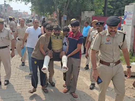चरखी दादरी फायरिंग केस: मुठभेड़ में पकड़े आरोपी पंकज की पुलिस ने कराई शहर में परेड